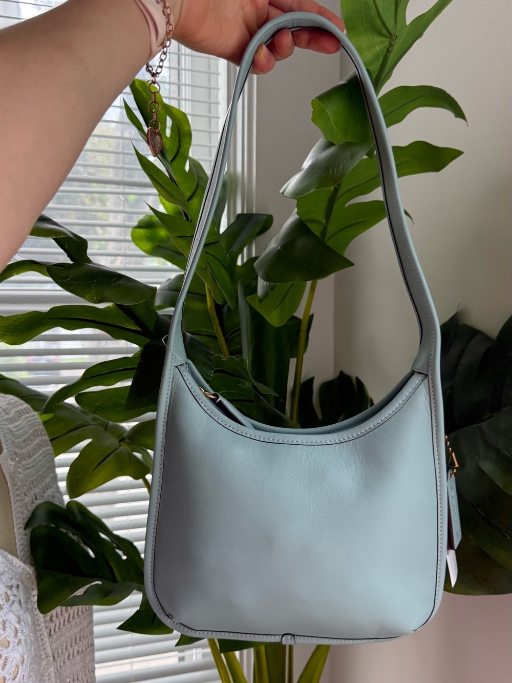 Coach Curve Zip Bag NWT Light Blue Glovetanned Leather Crossbody New with Tags